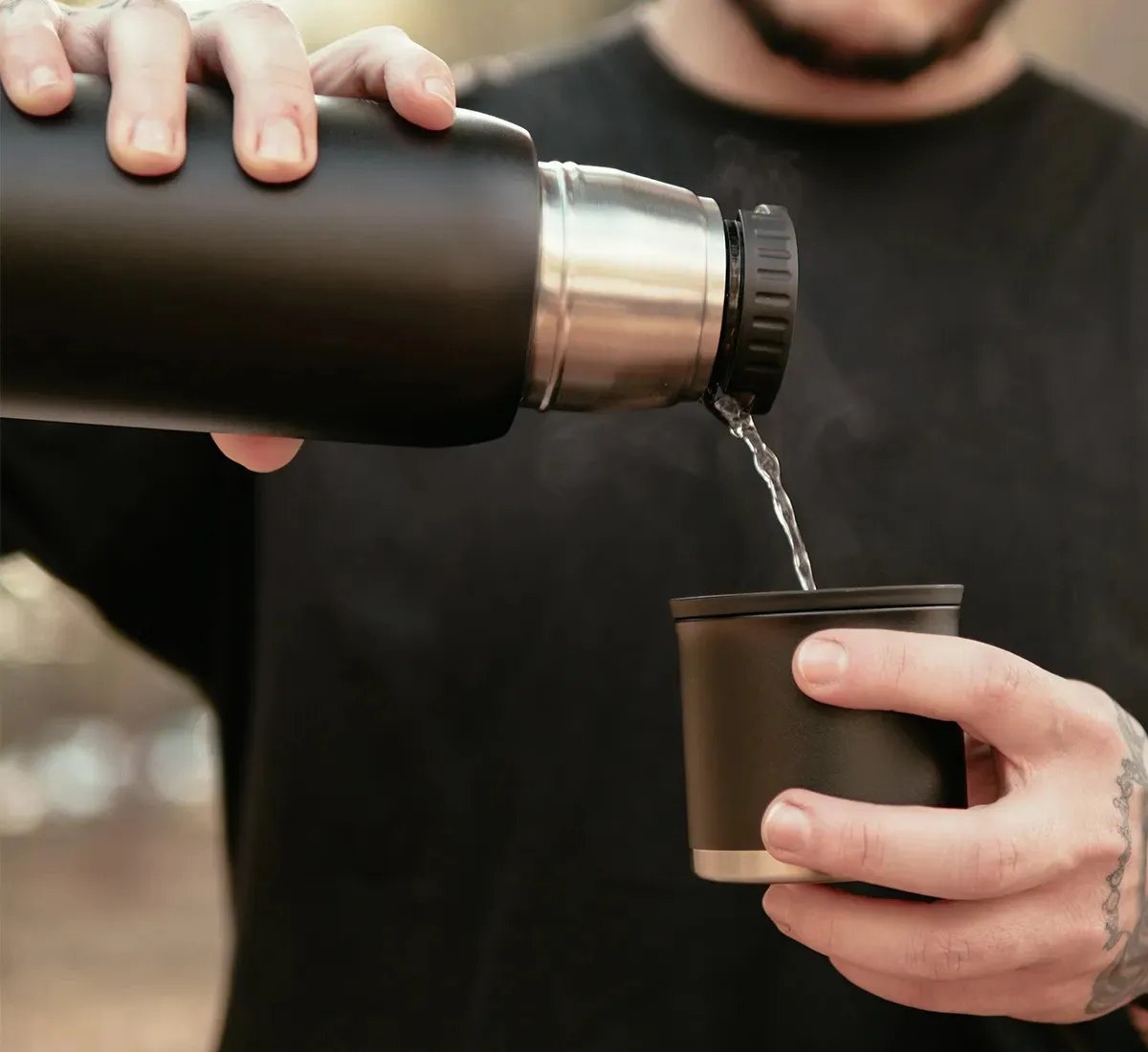 LEVOU O COPO AGORA LEVA A CANECA