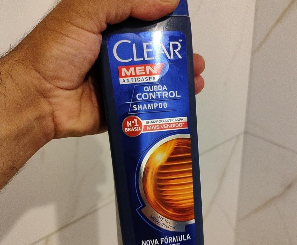 SEGURA O QUE TE RESTA DE CABELO