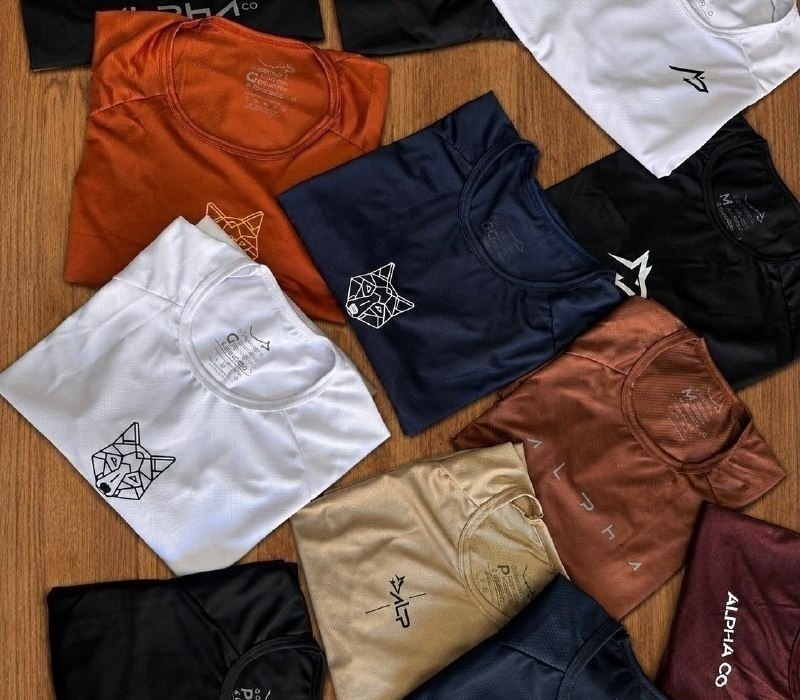 SEIS CAMISETAS NO PREÇO DE DUAS