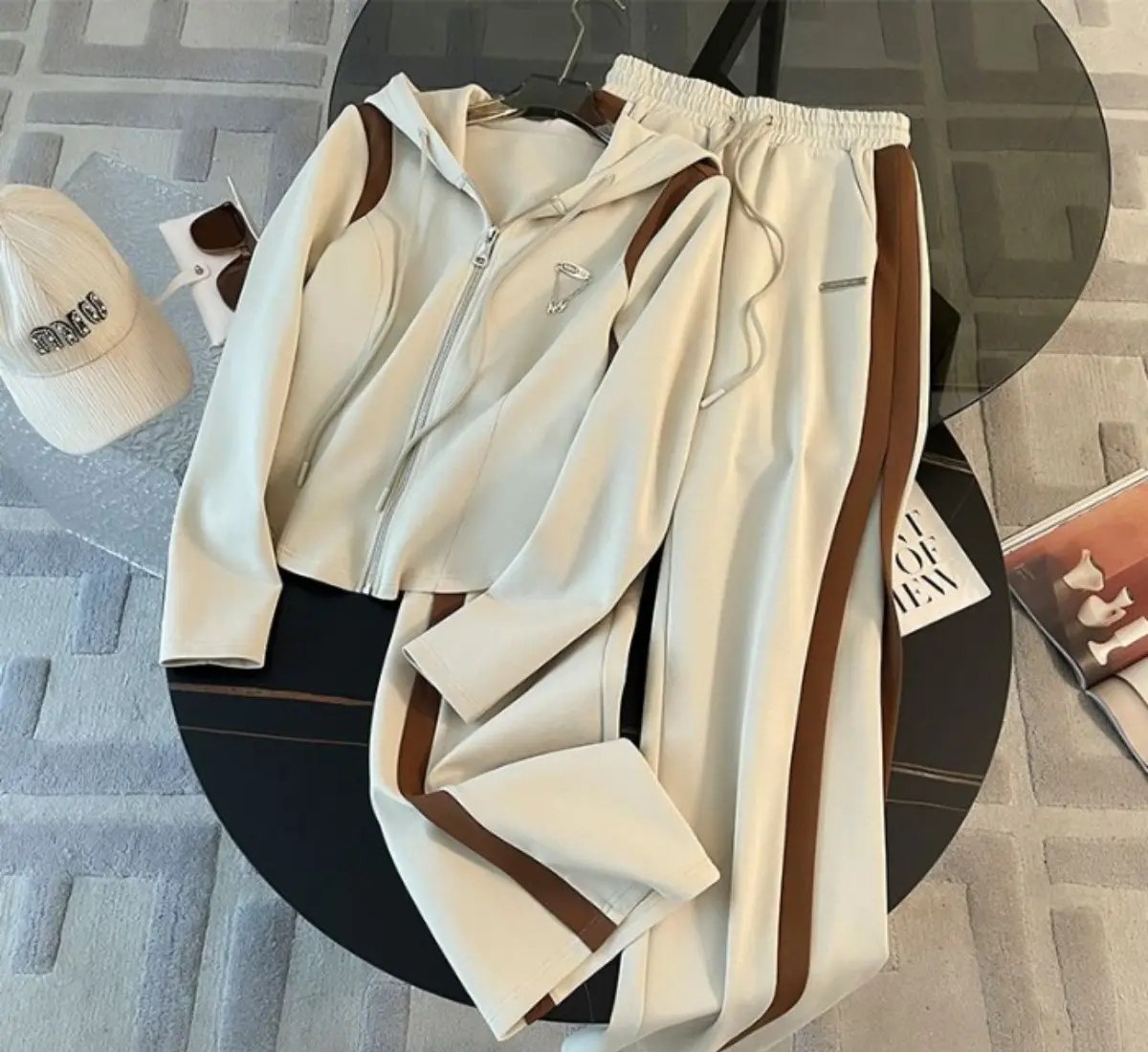 Conjunto Feminino Moletom Com Capuz E Calça Larga Conforto